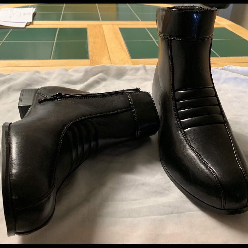 Black Boots